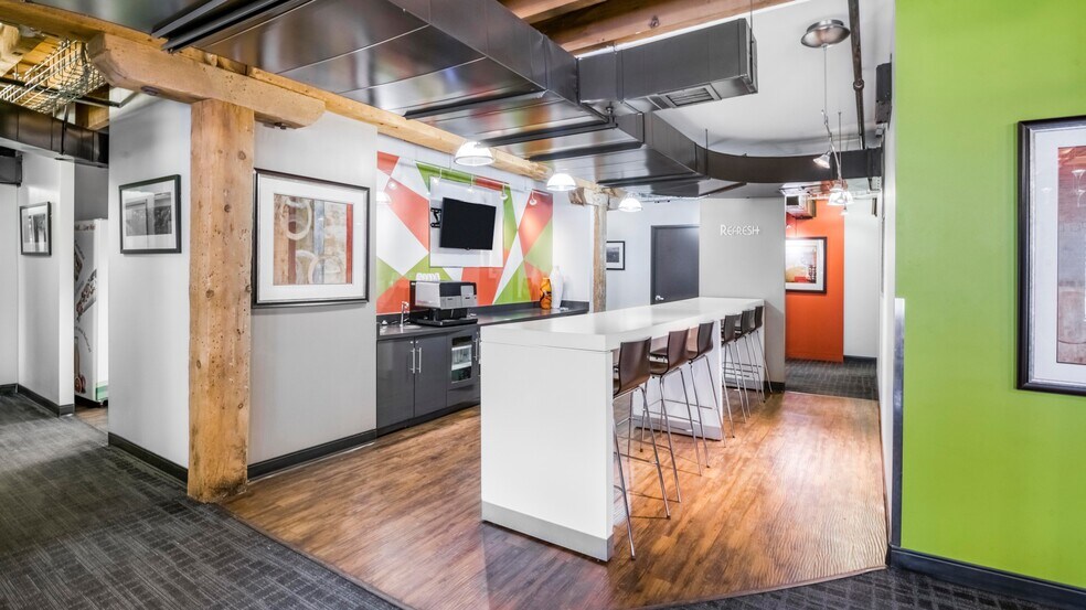 More Photos Of 500-522 King St W, Toronto Loft Creative Space For Lease