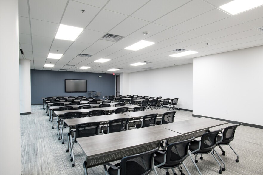 More Photos Of 500 N Central Expy, Plano Coworking Space