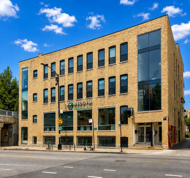 Primary Photo Of 1755 N Damen Ave, Chicago Apartments For Lease
