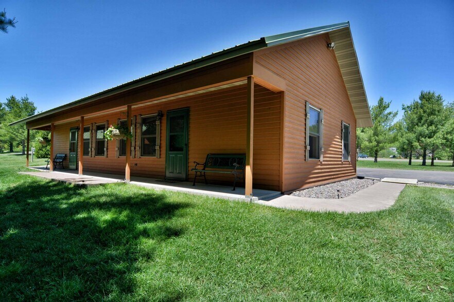 More Photos Of 84790 State Highway 13 S, Bayfield Hotel For Sale
