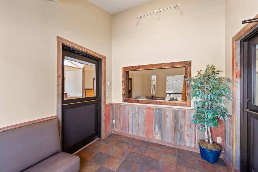 More Photos Of 606 W Byers Ave, Hot Sulphur Springs Flex For Sale