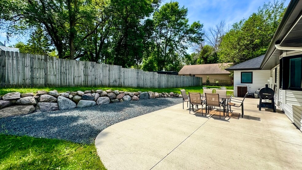 More Photos Of 203 Frank Ave NW, Elysian Specialty For Sale