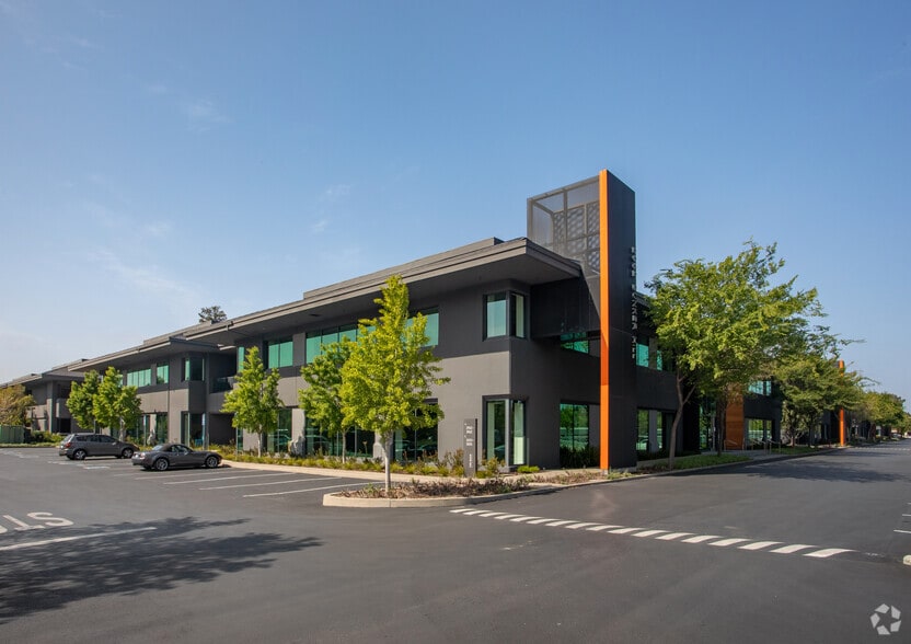 More Photos Of 2962 Bunker Hill Ln, Santa Clara Office For Lease