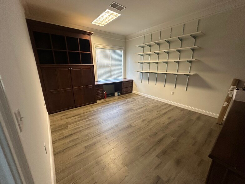 More Photos Of 10405 Old Alabama Connector Rd, Alpharetta Medical For Lease