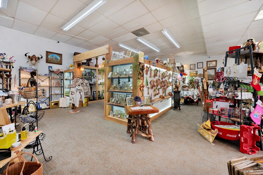 More Photos Of 40120 Hwy 41, Oakhurst Freestanding For Sale