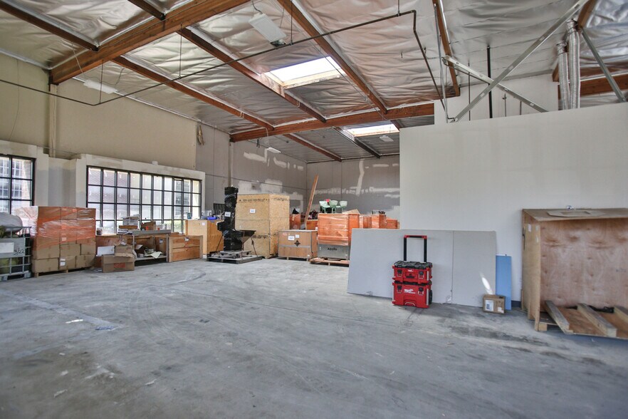 More Photos Of 3505 Cadillac Ave, Costa Mesa Office For Lease