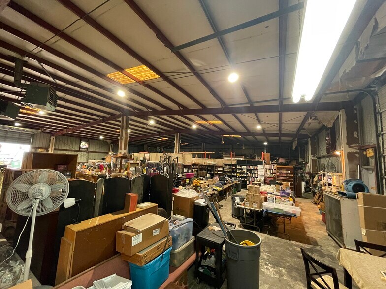 More Photos Of 903 Brenda St, Houston Warehouse For Sale