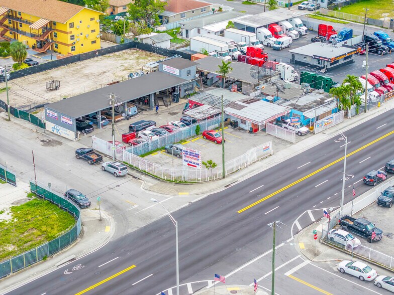 More Photos Of 2395 NW 36th St, Miami Service For Lease
