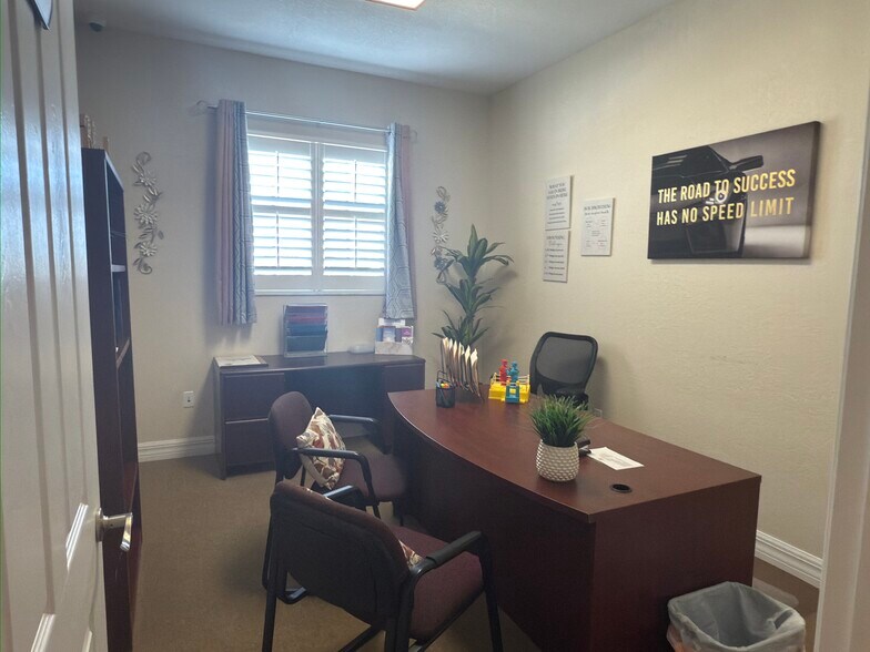 More Photos Of 8379 Gasparilla Rd, Port Charlotte Office For Sale