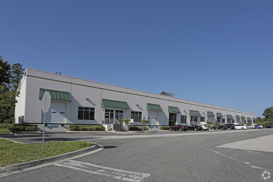 More Photos Of 7254 Golden Wings Rd, Jacksonville Warehouse For Lease