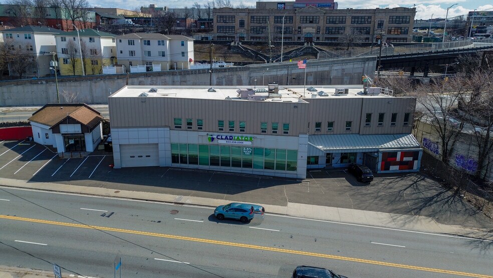 Primary Photo Of 3114 Tonnelle Ave, North Bergen Showroom For Lease