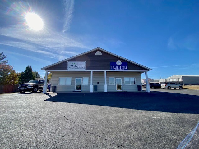 More Photos Of 1552 Natchez Dr, Festus Medical For Lease