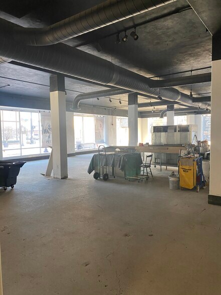 More Photos Of 319 N Wayne St, Piqua Loft Creative Space For Lease