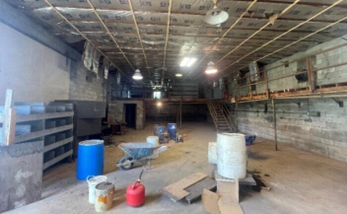 More Photos Of 2412 Marsh St, Lynchburg Showroom For Sale