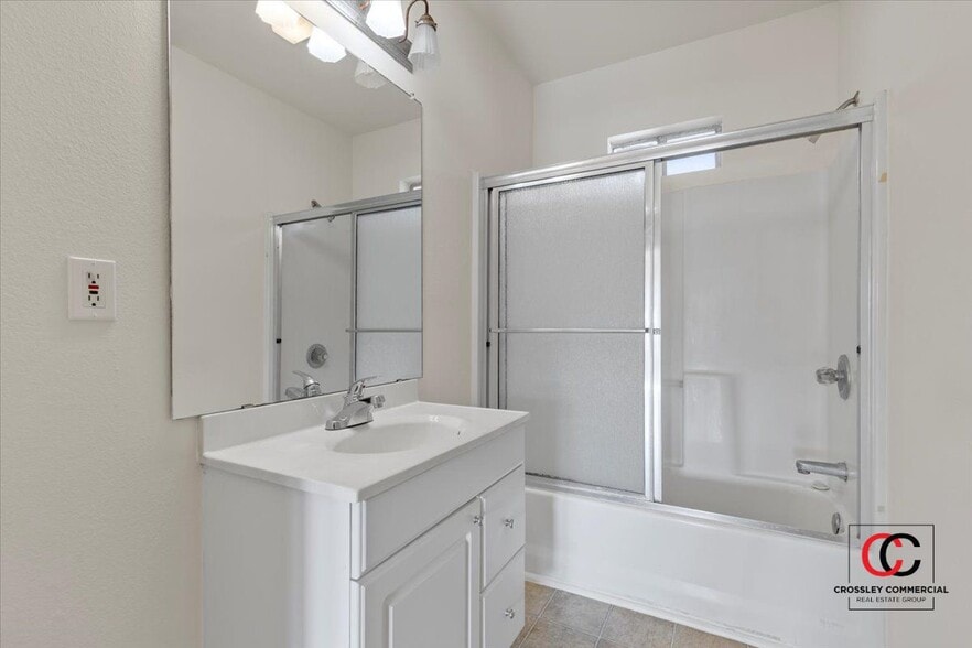 More Photos Of 205 S FM 1660, Hutto Office Residential For Sale