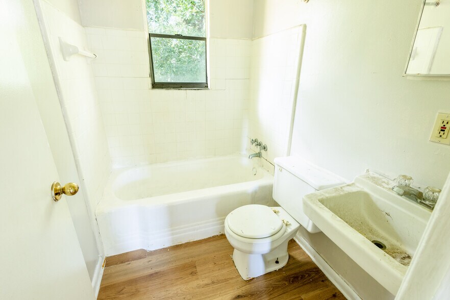 More Photos Of 784 Terminal Ct, Columbus Apartments For Sale