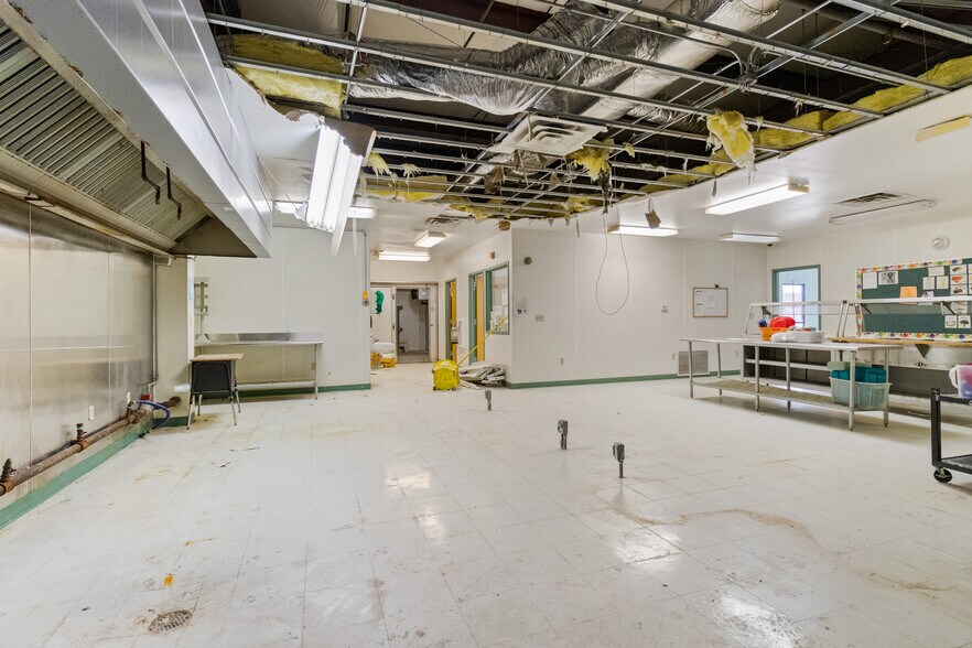 More Photos Of 214 N School St, Winfield Light Distribution For Sale
