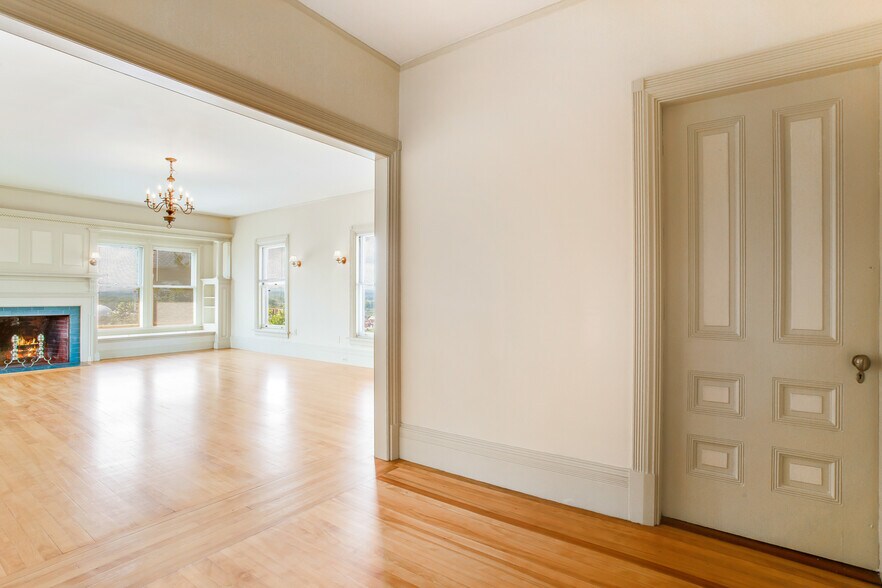 More Photos Of 270 Maple St, Springfield Hospitality For Sale