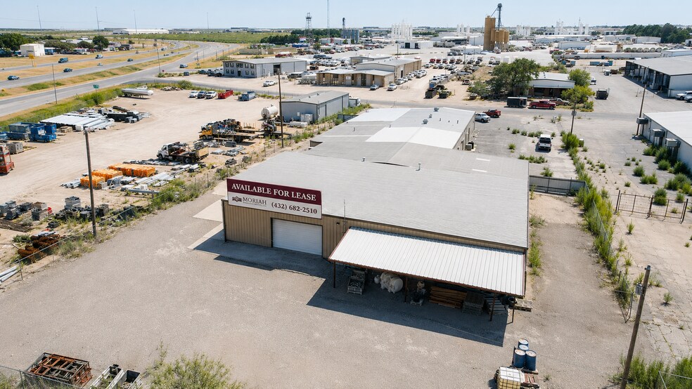 More Photos Of 2031 Trade Dr, Midland Showroom For Lease
