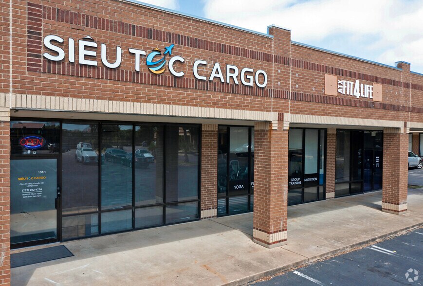 More Photos Of 1006 Yager Ln, Austin Storefront For Lease