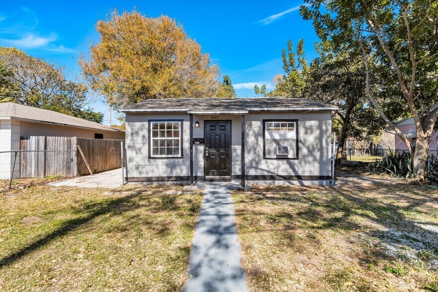 More Photos Of 1357 Overlea St, Clearwater Specialty For Sale