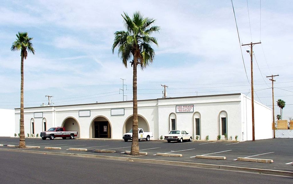 More Photos Of 3805-3811 N 34th Ave, Phoenix Warehouse For Lease