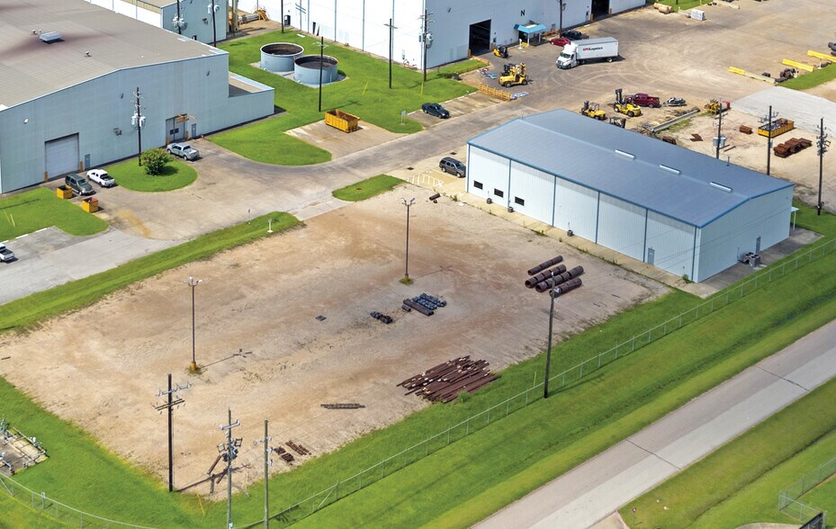 More Photos Of 13501 Emmett Rd, Houston Industrial For Sale