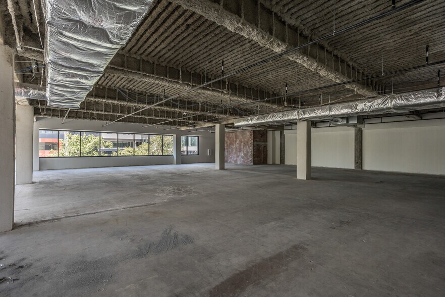 More Photos Of 611 5th Ave, Des Moines Office For Lease