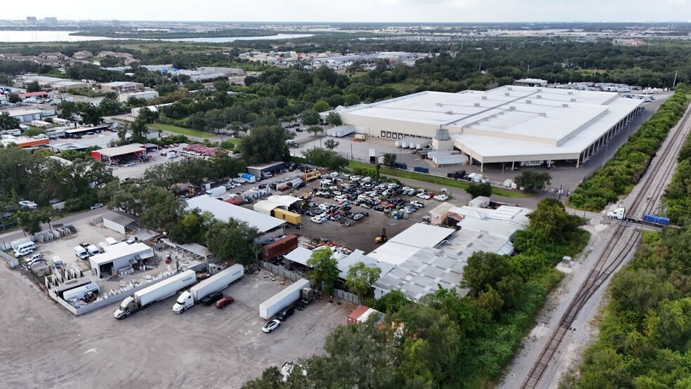 More Photos Of 5113 S 16th Ave, Tampa Warehouse For Sale