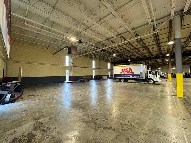 More Photos Of 4515 Patterson Dr SE, Grand Rapids Distribution For Sale