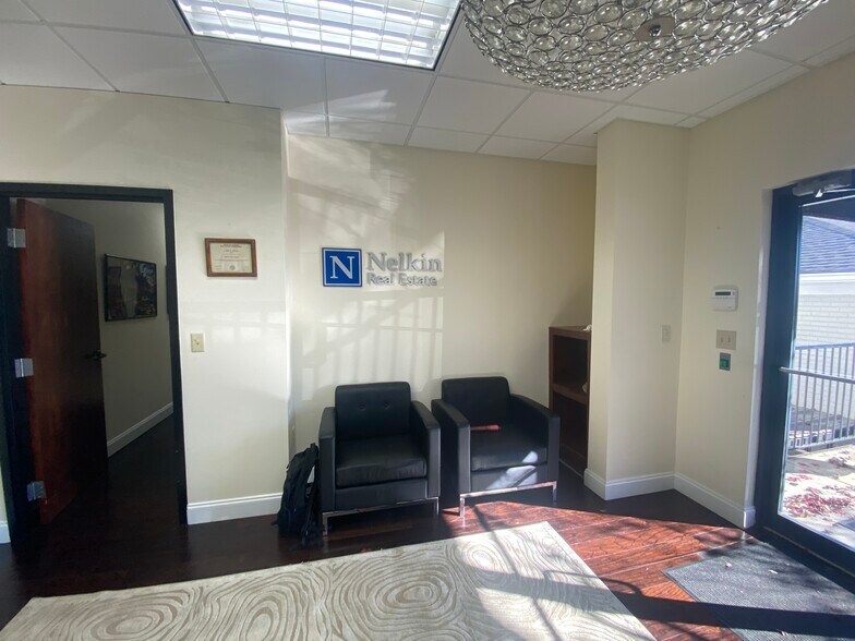 More Photos Of 3669 N Peachtree Rd, Atlanta Office For Lease