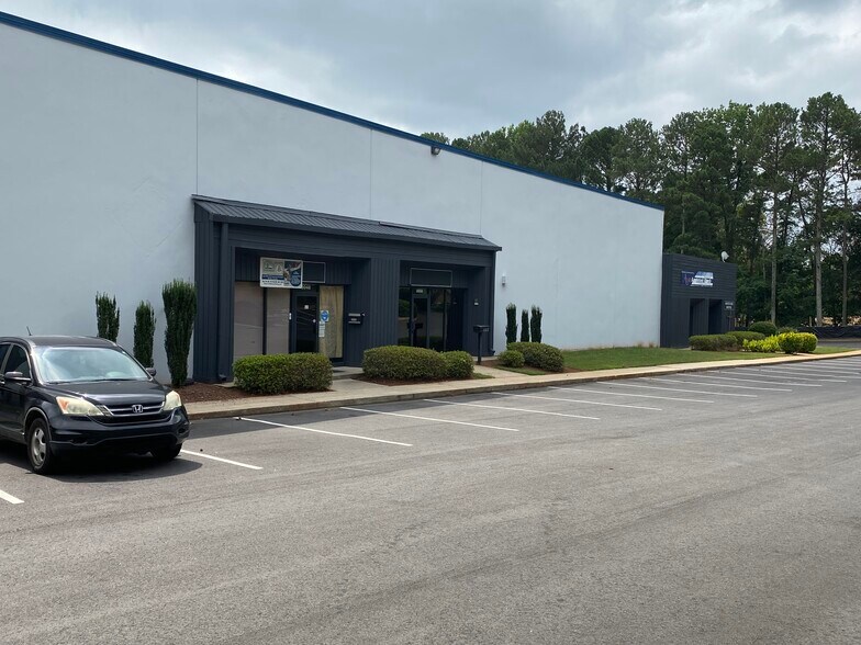 More Photos Of 3024-3052 Miller Rd, Lithonia Warehouse For Lease