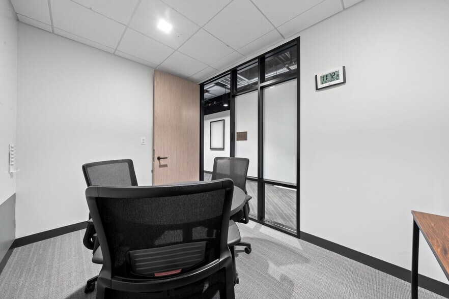 More Photos Of 7620 Guadalupe St, Austin Office For Lease