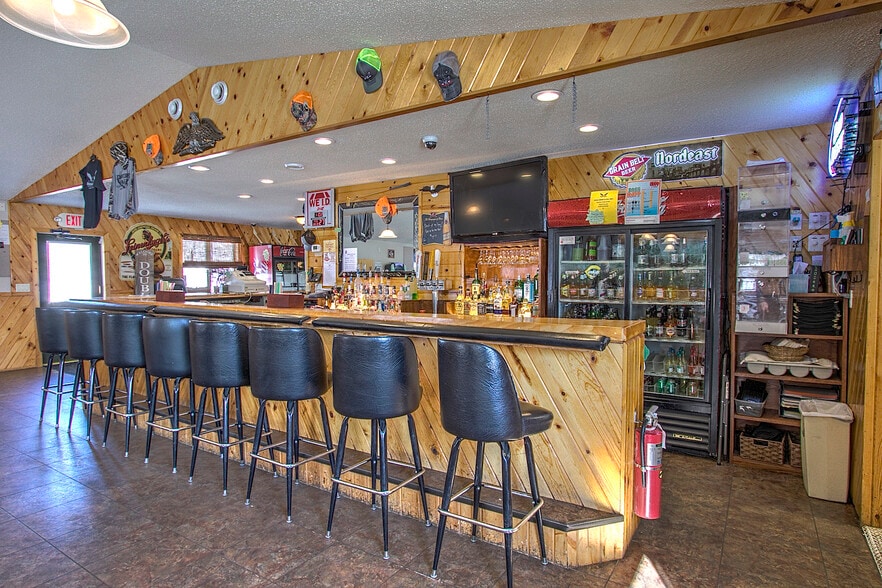 More Photos Of 31886 County Road 3, Eagle Bend Showroom For Sale