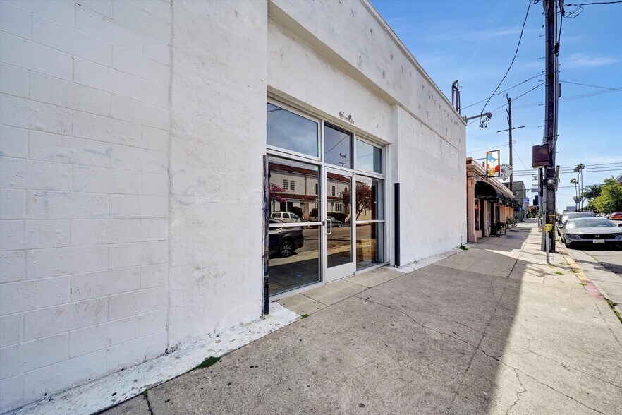 More Photos Of 1305 N Catalina St, Los Angeles Loft Creative Space For Lease