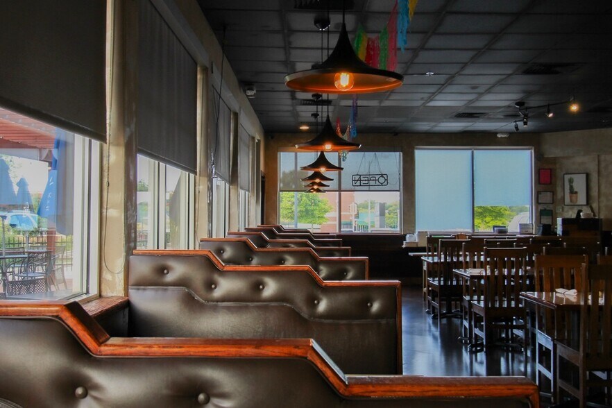 More Photos Of 2423 N Kossow Rd, Waukesha Restaurant For Lease