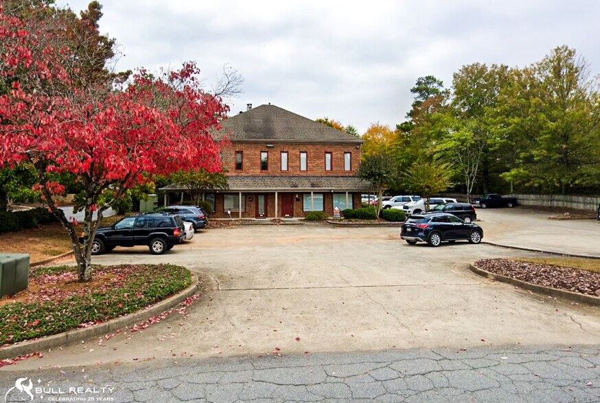 More Photos Of 200 Market Pl, Roswell Office Residential For Lease
