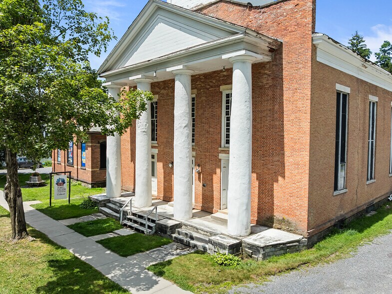 More Photos Of 11 E Broadway, Salem Theater Concert Hall For Sale
