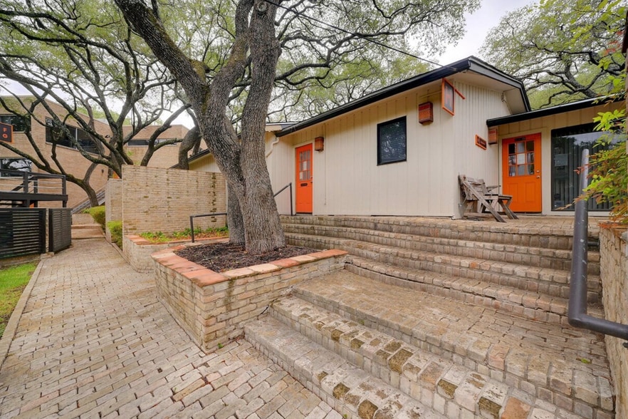 More Photos Of 8647 Wurzbach Rd, San Antonio Medical For Sale