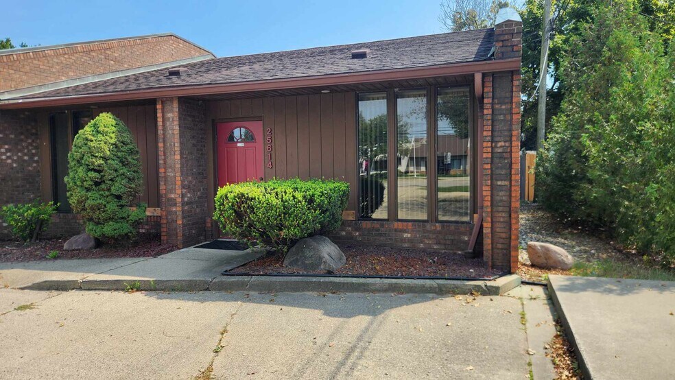More Photos Of 25614-25616 Jefferson Ave, Saint Clair Shores Office For Lease