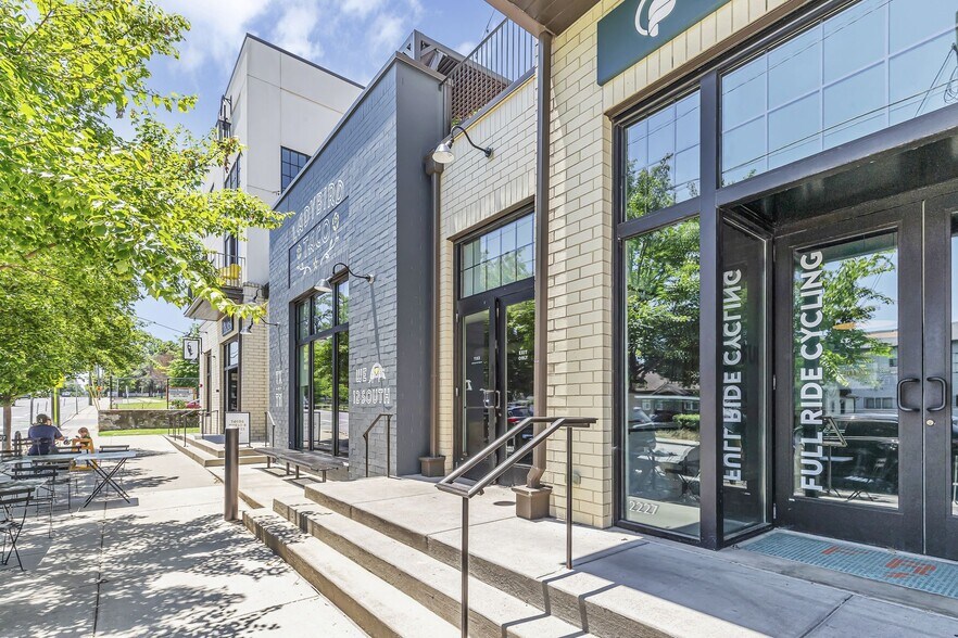 More Photos Of 2225 10th Ave S, Nashville Multifamily For Sale