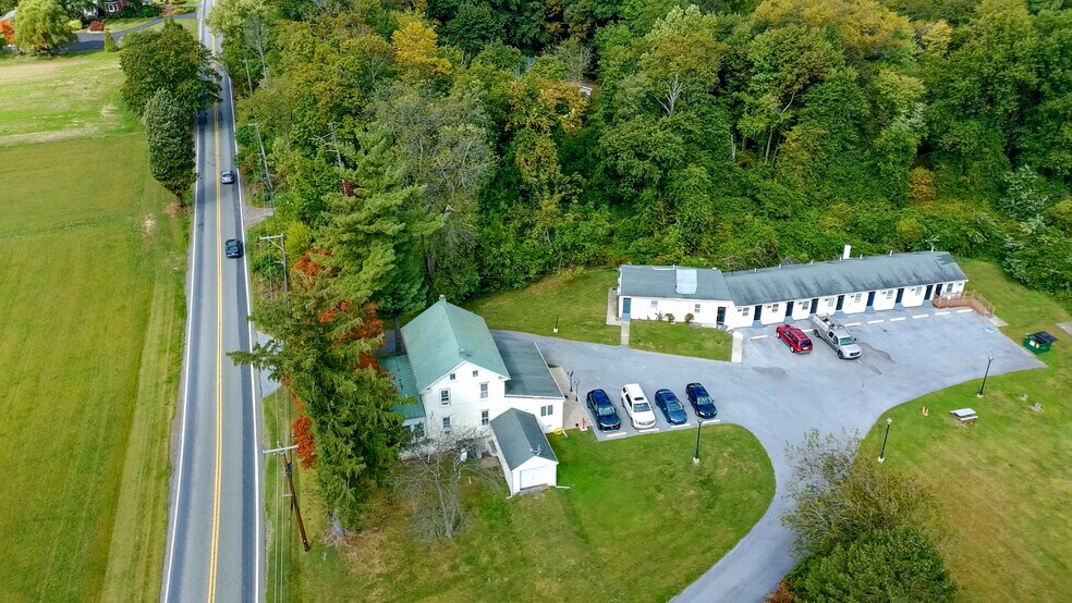 More Photos Of 271 Ridge Rd, Spring City Hotel For Sale