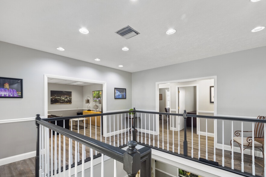 More Photos Of 3050 S Dale Mabry Hwy, Tampa Office For Lease