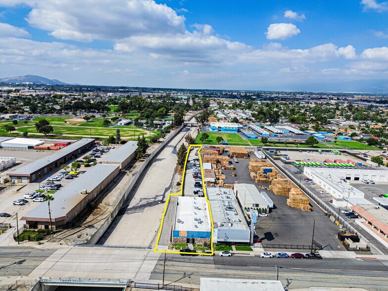 More Photos Of 280 S I St, San Bernardino Warehouse For Lease