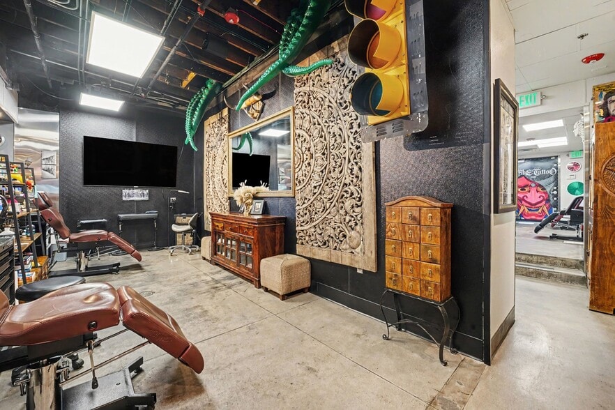 More Photos Of 698 Santa Fe Dr, Denver Restaurant For Sale