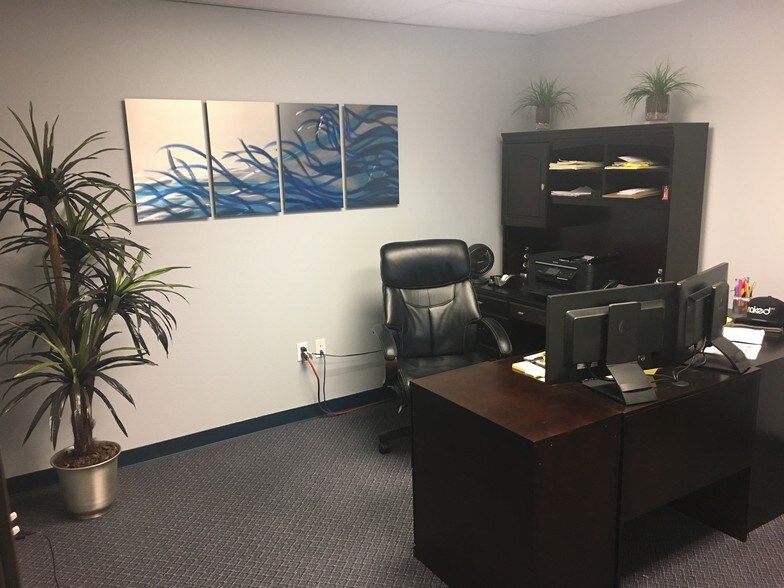 More Photos Of 7177 Convoy Ct, San Diego Unknown For Lease