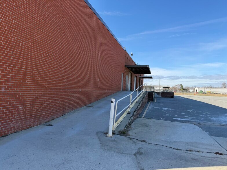 More Photos Of 2084 W Highway 70, Goldsboro Manufacturing For Lease