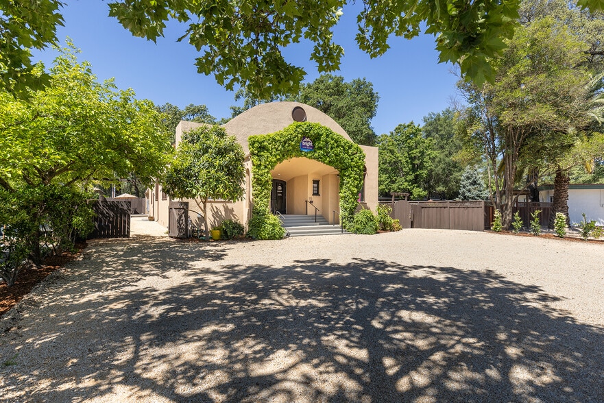 Primary Photo Of 115 Main St, Saint Helena Freestanding For Sale