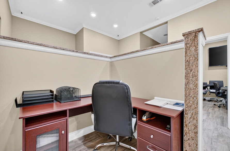 More Photos Of 411 Wein, Odessa Industrial For Sale