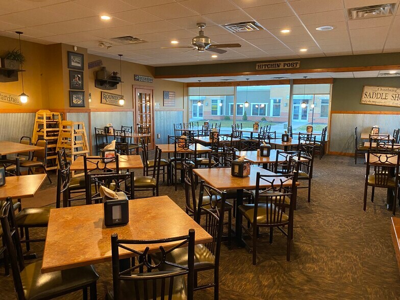 More Photos Of 944 Center Ave, Oostburg Restaurant For Sale